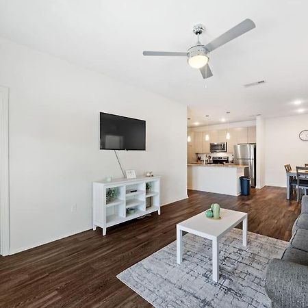 Lavish 2Br Apartment In Tampa Extérieur photo