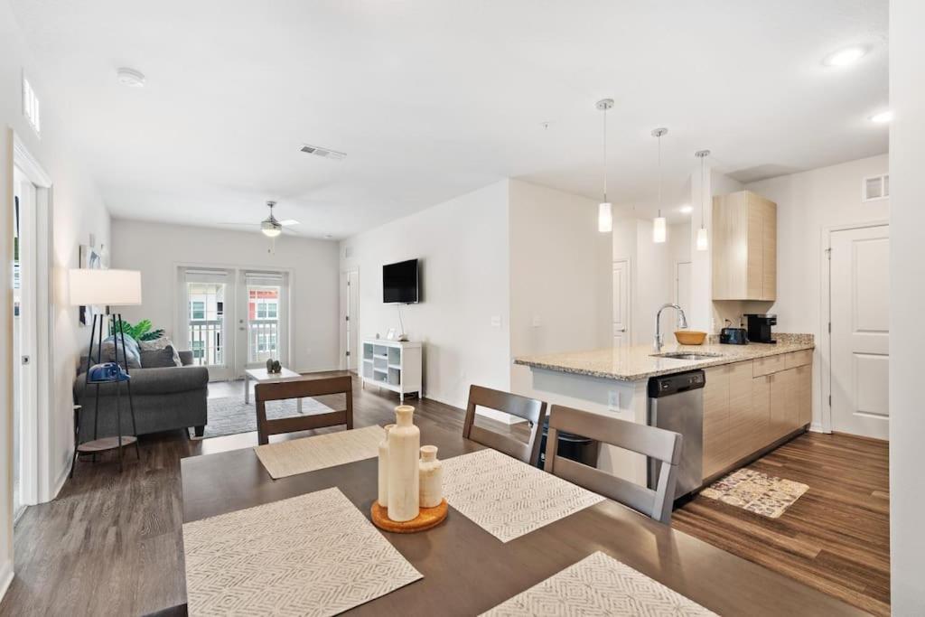 Lavish 2Br Apartment In Tampa Extérieur photo