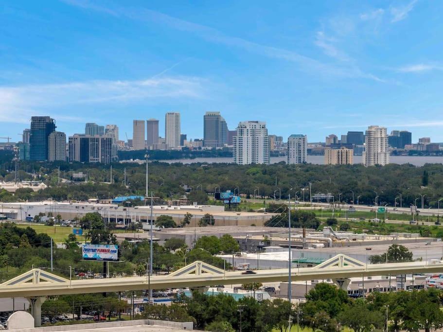 Lavish 2Br Apartment In Tampa Extérieur photo